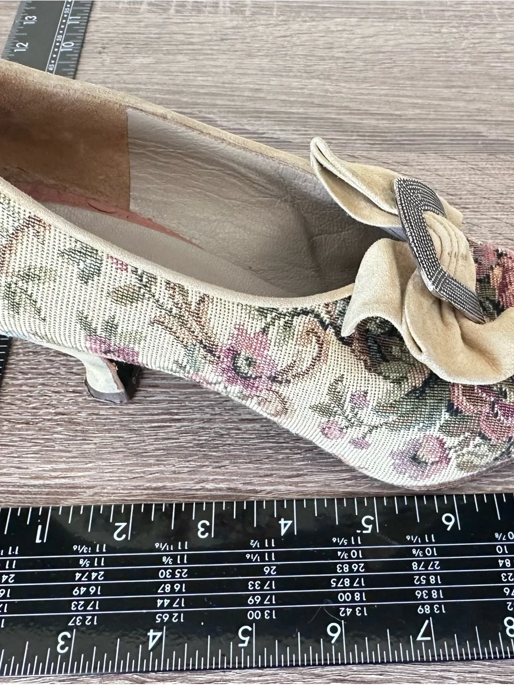 Peter Fox Vintage Woven Floral Tapestry Suede Bow Buckle Heels Pumps Italy 7.5B